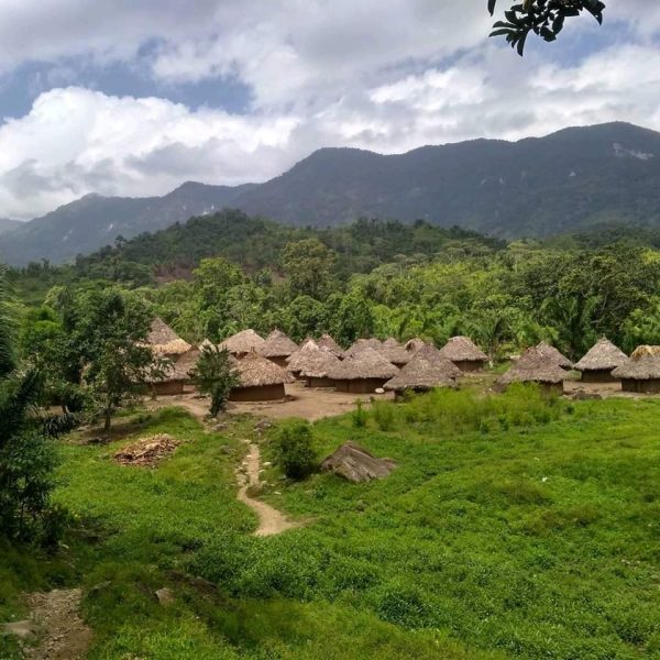 Aldea Indígena En La Sierra